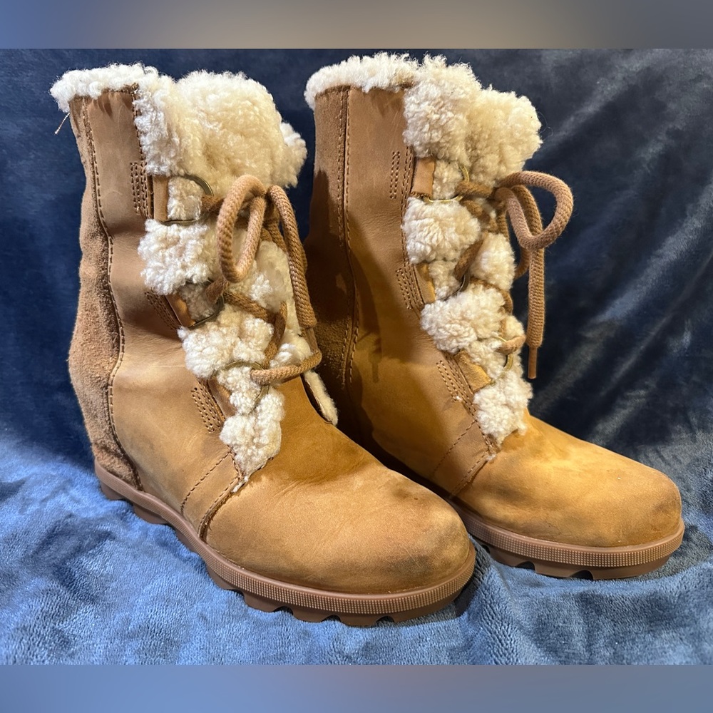 Sorel Joan of Arctic Wedge II Shearling Camel Brown Size 7 USA / 5 UK / 38 EUR